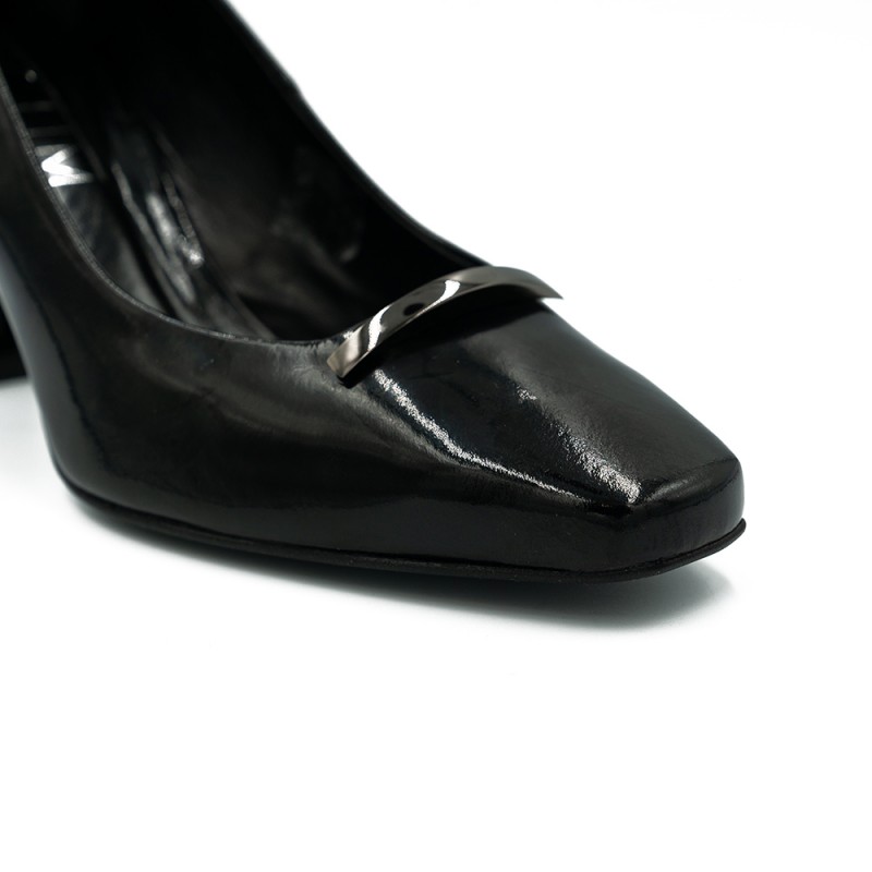 Victim moteriški bateliai