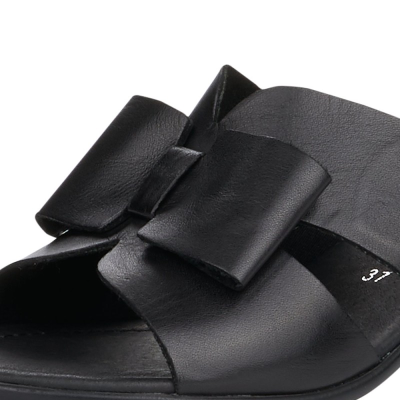 Remonte moteriškos įspirtukės