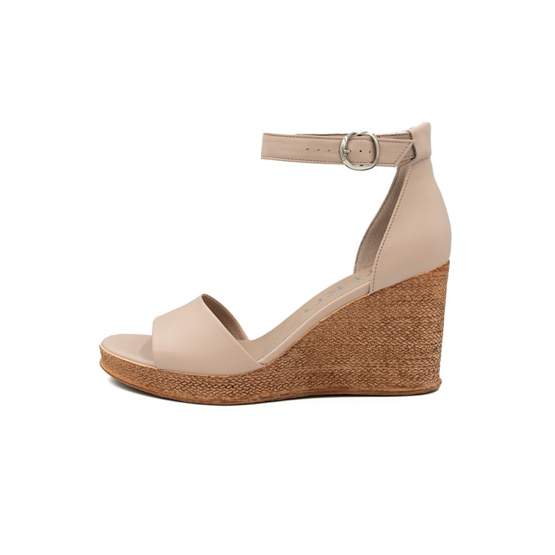 Rylko moteriškos basutės