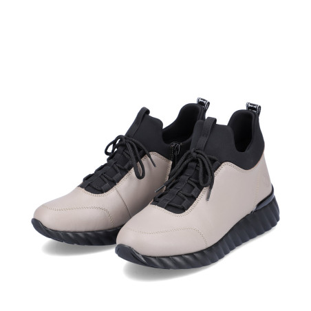 Remonte moteriški aulinukai