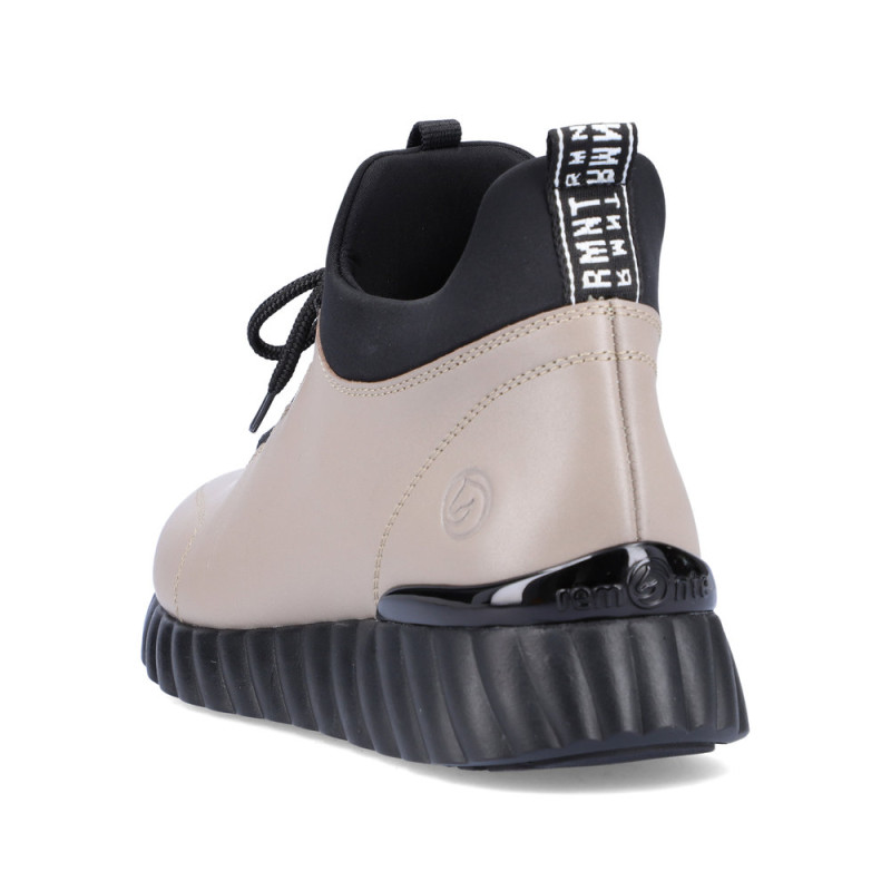 Remonte moteriški aulinukai