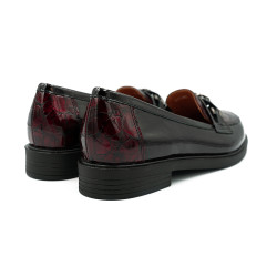 Nicolo Ferretti moteriški bateliai