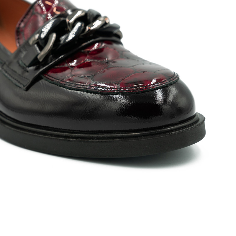 Nicolo Ferretti moteriški bateliai