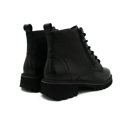 Ara moteriški aulinukai