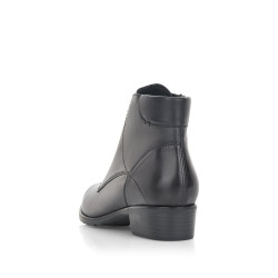 Remonte moteriški aulinukai