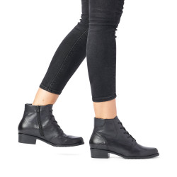 Remonte moteriški aulinukai