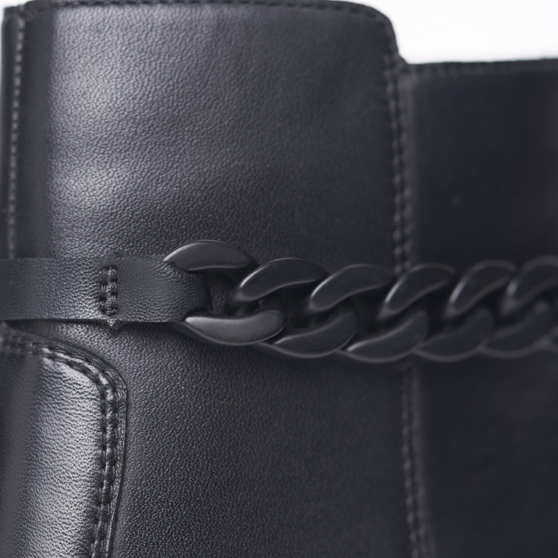 Remonte moteriški aulinukai