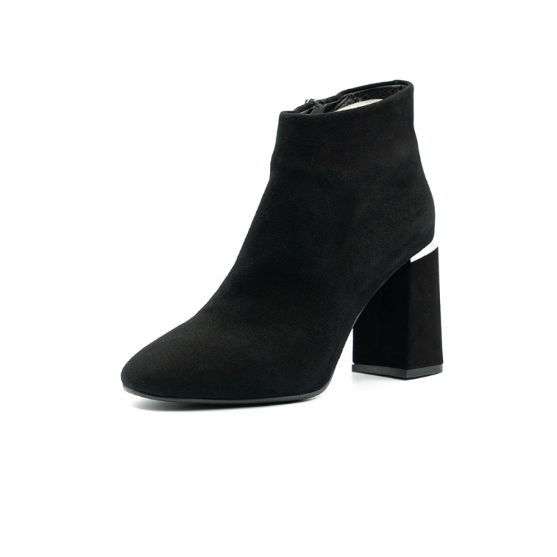 Nicolo Ferretti moteriški aulinukai