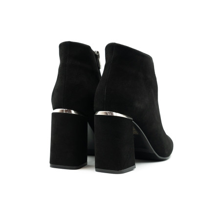 Nicolo Ferretti moteriški aulinukai