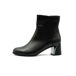 Nicolo Ferretti moteriški aulinukai