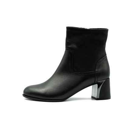 Nicolo Ferretti moteriški aulinukai