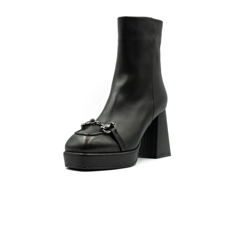 Nicolo Ferretti moteriški aulinukai