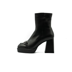 Nicolo Ferretti moteriški aulinukai