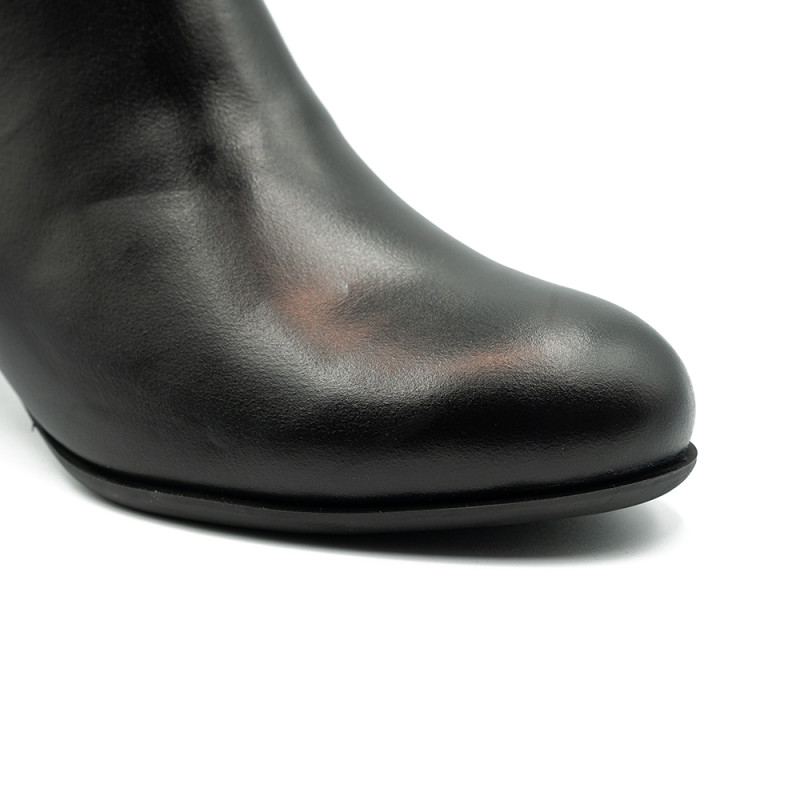 Nicolo Ferretti moteriški aulinukai