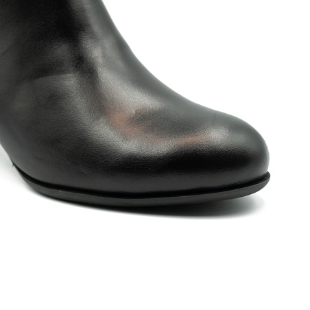 Nicolo Ferretti moteriški aulinukai