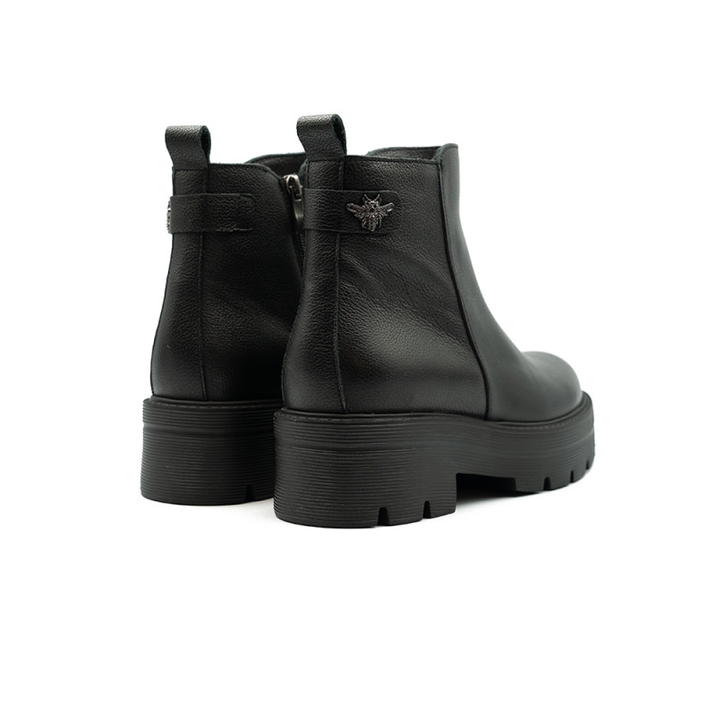 Nicolo Ferretti moteriški aulinukai