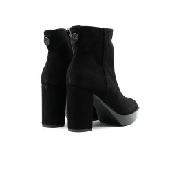 Rylko moteriški aulinukai