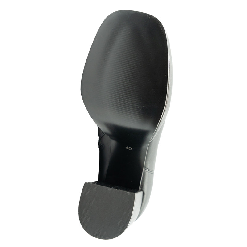 Nicolo Ferretti moteriški aulinukai