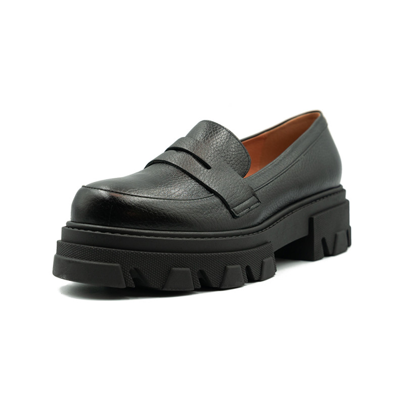 Nicolo Ferretti moteriški bateliai