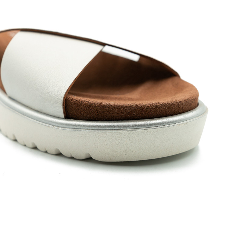 ARA moteriškos basutės