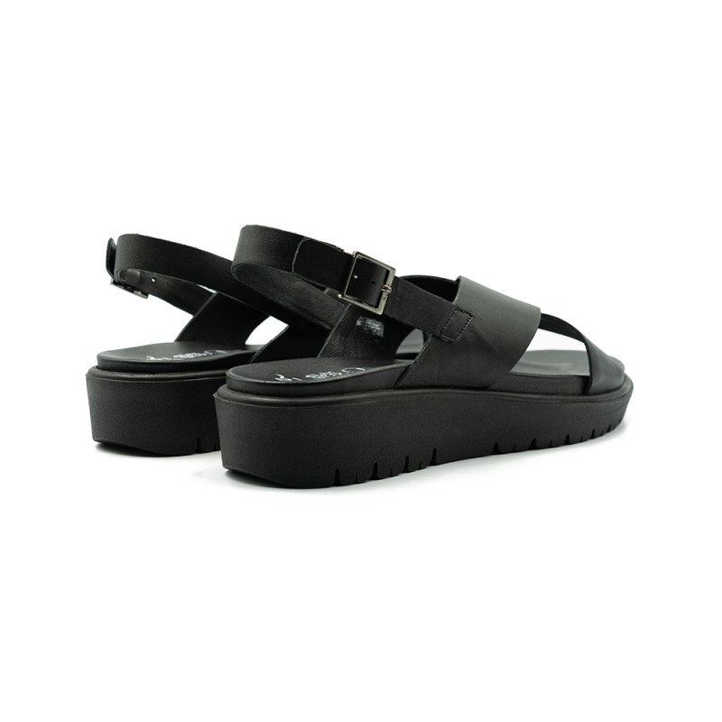 Ara moteriškos basutės