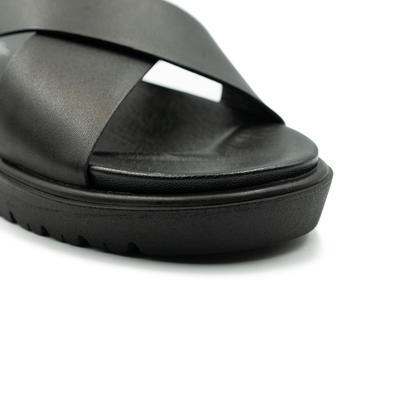 Ara moteriškos basutės