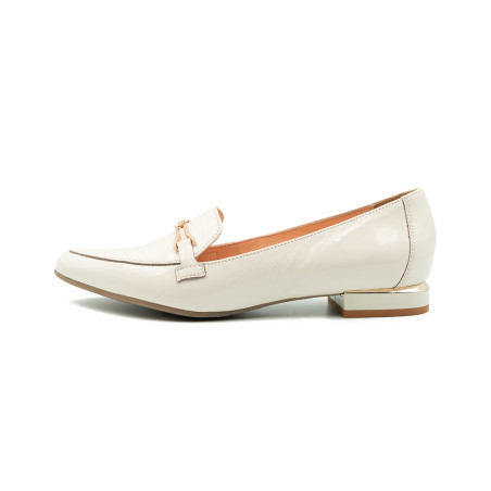 Nicolo Ferretti moteriški bateliai