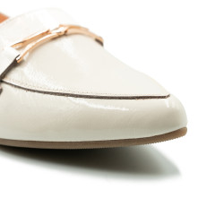 Nicolo Ferretti moteriški bateliai