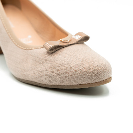 Nicolo Ferretti moteriški bateliai