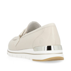 Remonte moteriški bateliai