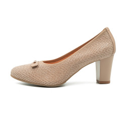 Nicolo Ferretti moteriški bateliai