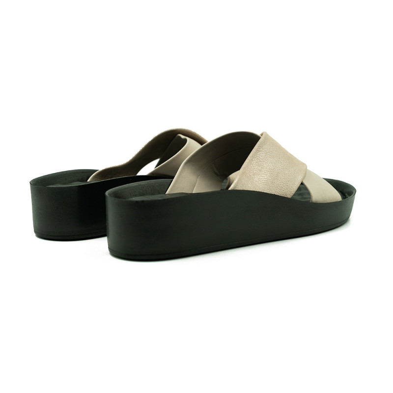 Loretta Vitalle moteriškos įspirtukės