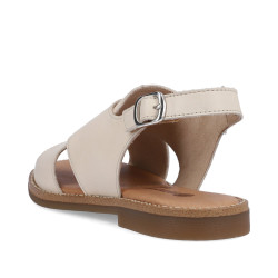 Remonte moteriškos basutės