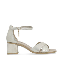 Remonte moteriškos basutės