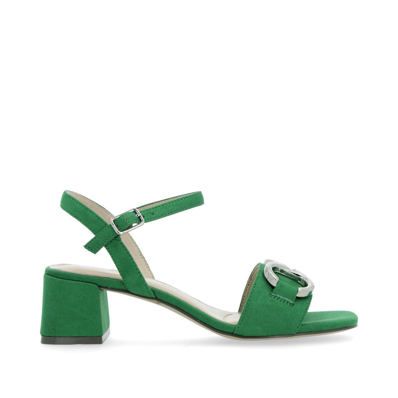 Remonte moteriškos basutės