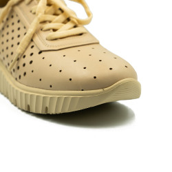 Nicolo Ferretti moteriški bateliai