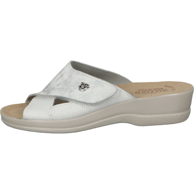 Polking moteriškos įspirtukės