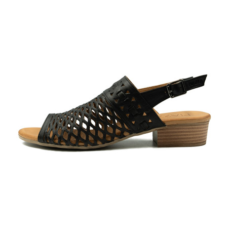 Piazza moteriškos basutės