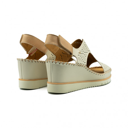 Pikolinos moteriškos basutės