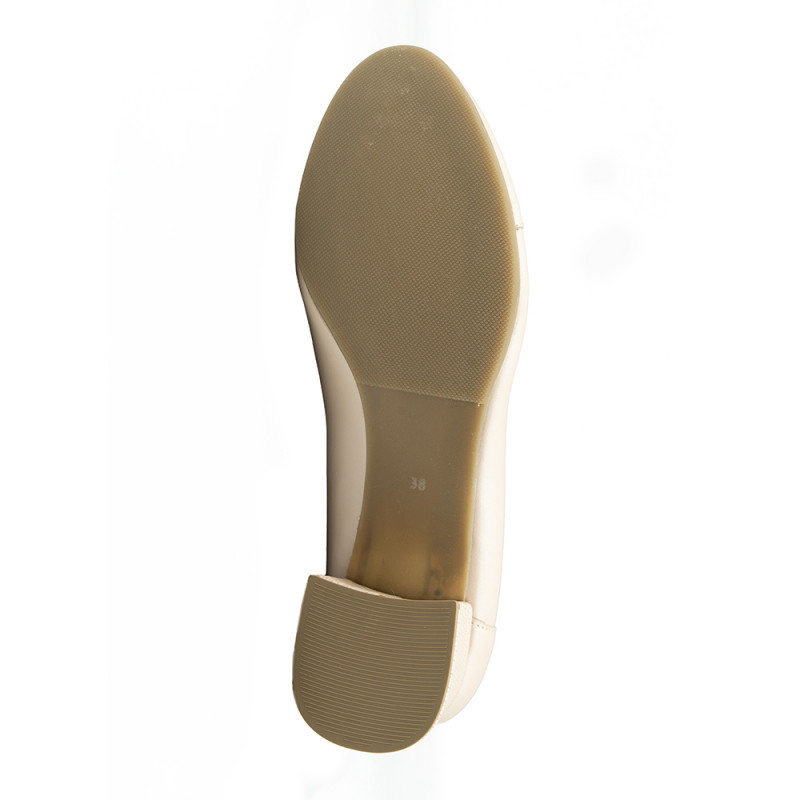 Nicolo Ferretti moteriški bateliai