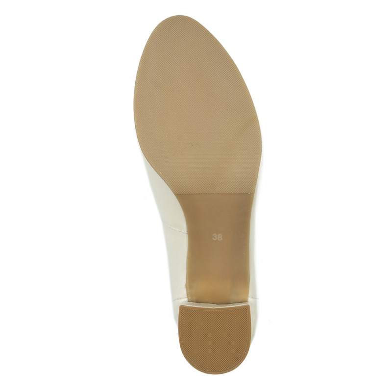 Nicolo Ferretti moteriški bateliai