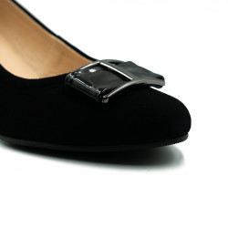 Nicolo Ferretti moteriški bateliai