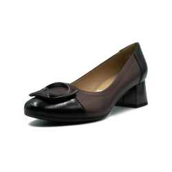 Nicolo Ferretti moteriški bateliai