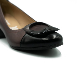 Nicolo Ferretti moteriški bateliai