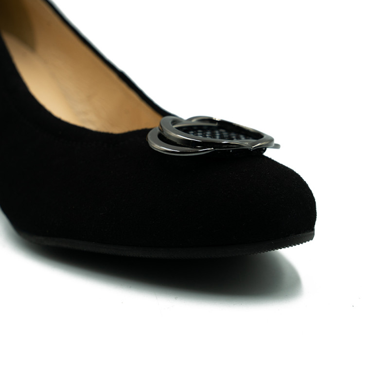 Nicolo Ferretti moteriški bateliai