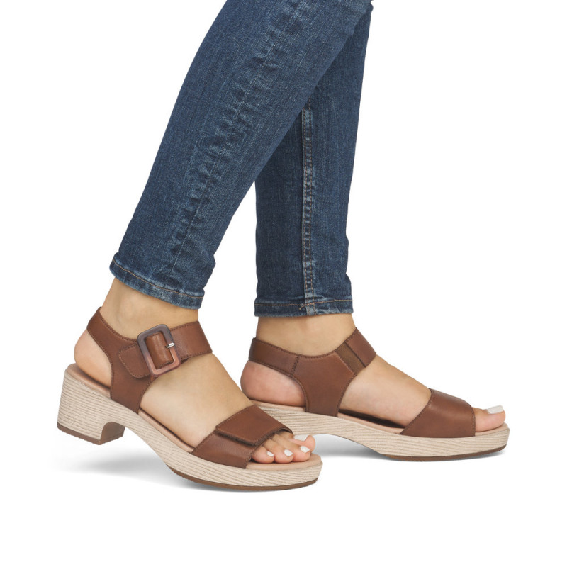 Remonte moteriškos basutės