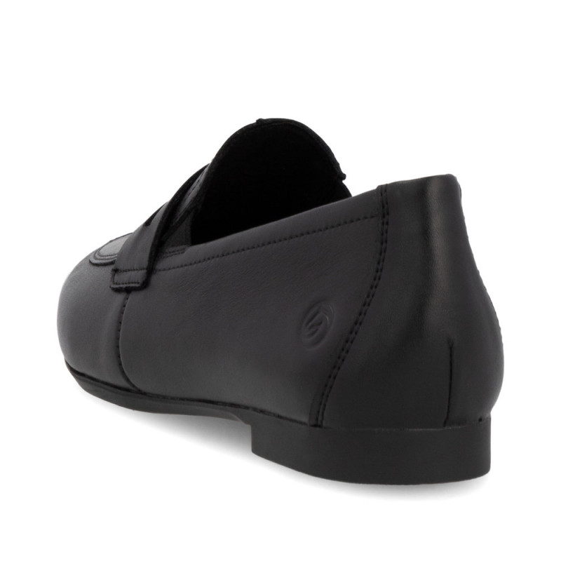 Remonte moteriški bateliai