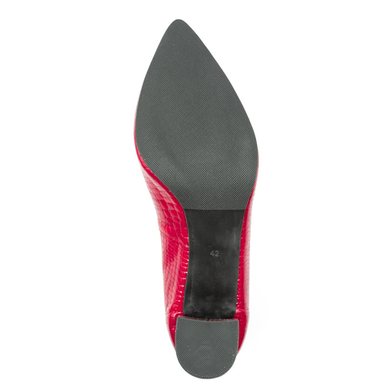 Nicolo Ferretti moteriški bateliai