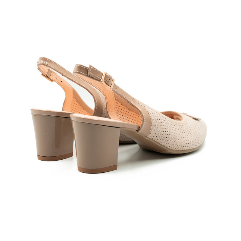 Nicolo Ferretti moteriškos basutės