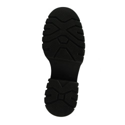 Nicolo Ferretti moteriški bateliai